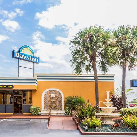 Days Inn by Wyndham Fort Lauderdale-Oakland Park Airport N Wilton Manors Eksteriør bilde