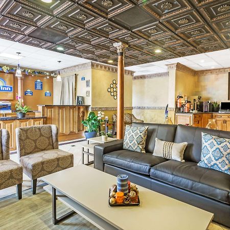 Days Inn by Wyndham Fort Lauderdale-Oakland Park Airport N Wilton Manors Eksteriør bilde