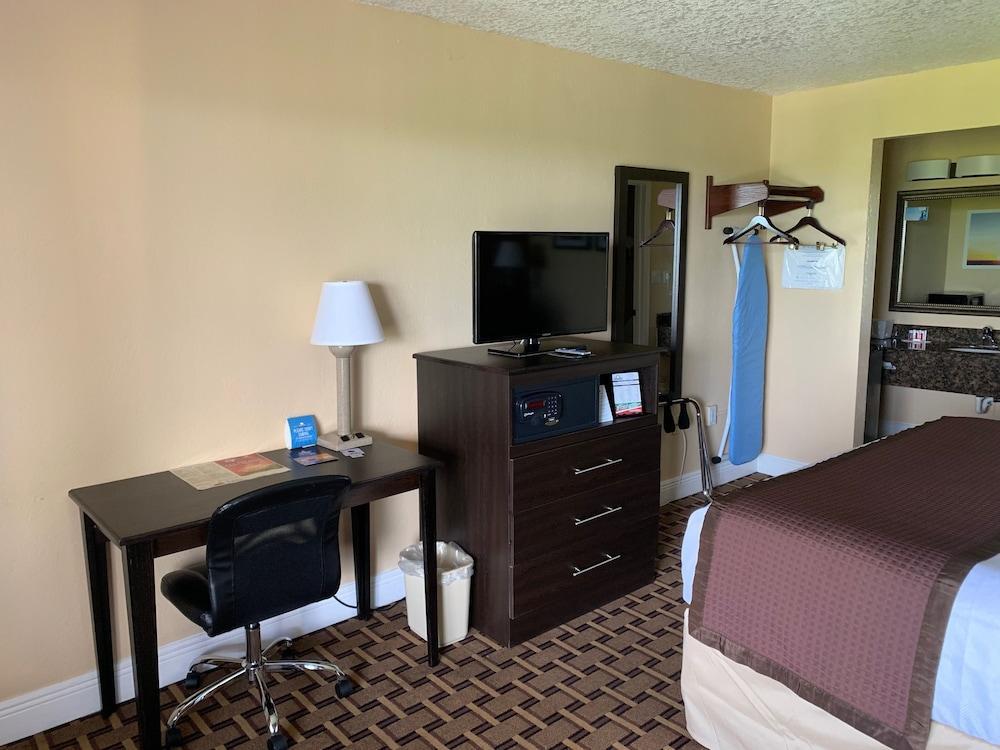 Days Inn by Wyndham Fort Lauderdale-Oakland Park Airport N Wilton Manors Eksteriør bilde