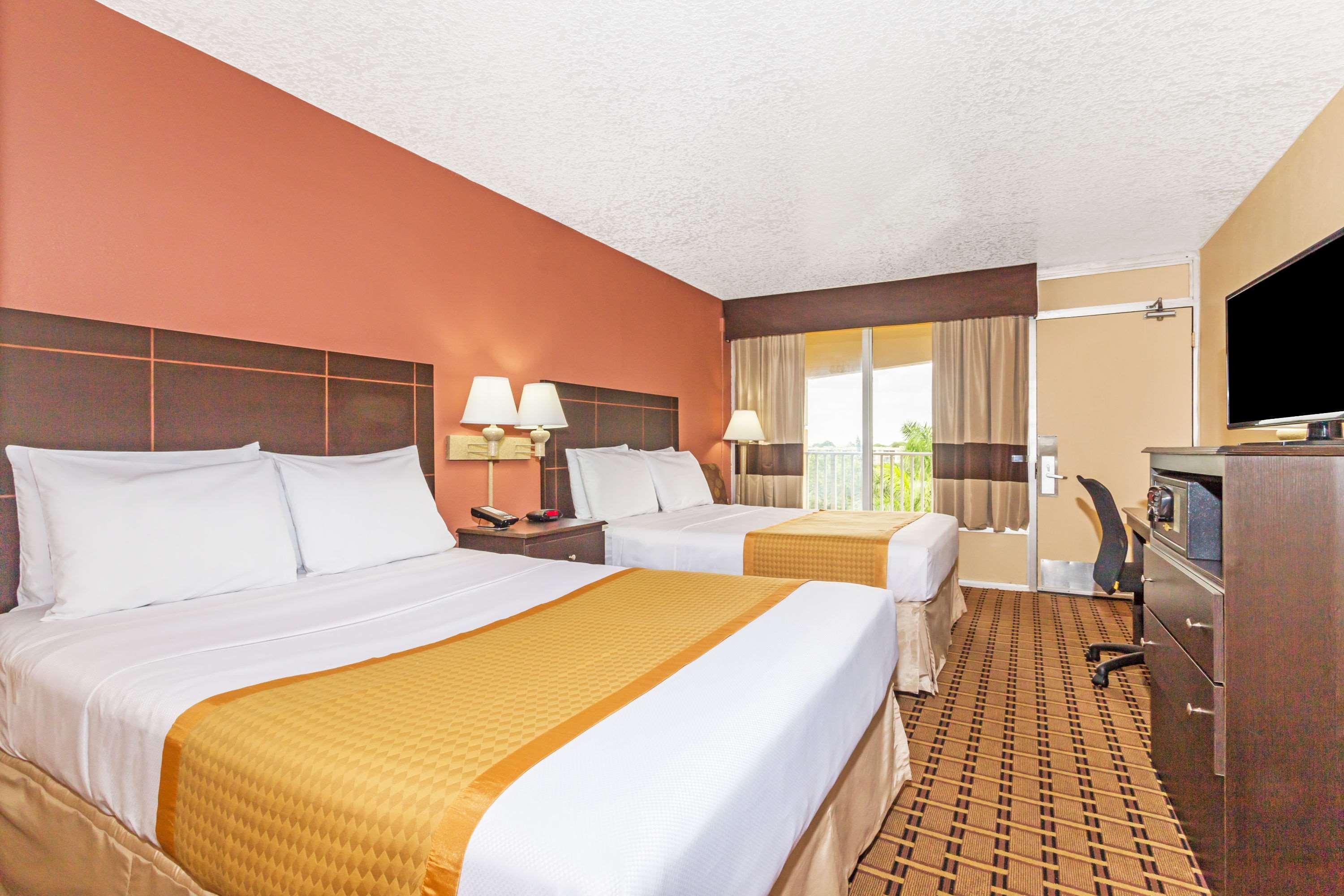 Days Inn by Wyndham Fort Lauderdale-Oakland Park Airport N Wilton Manors Eksteriør bilde