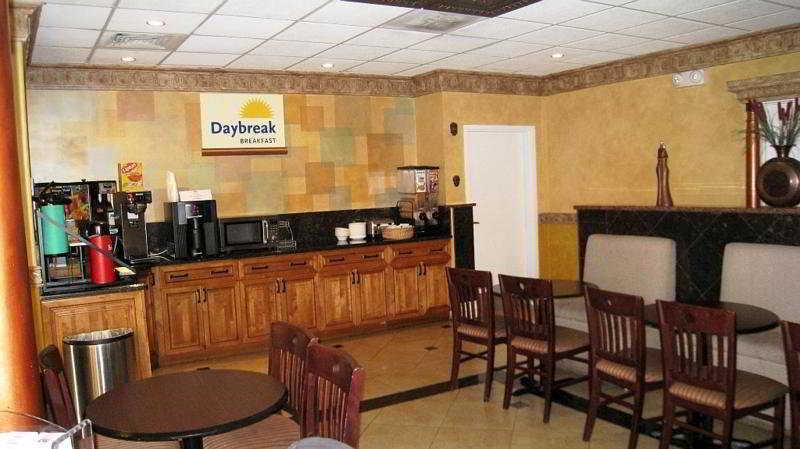 Days Inn by Wyndham Fort Lauderdale-Oakland Park Airport N Wilton Manors Eksteriør bilde