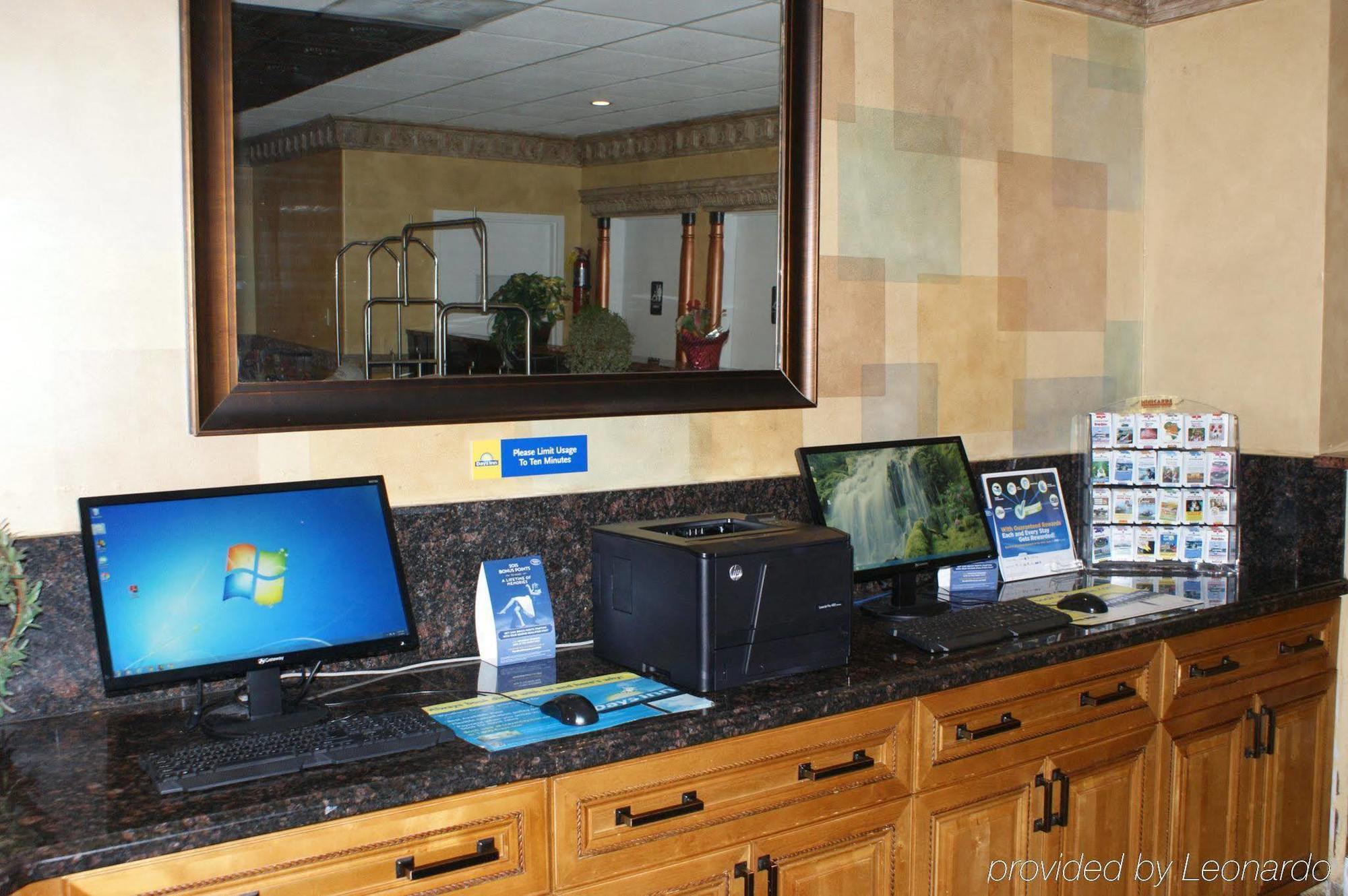 Days Inn by Wyndham Fort Lauderdale-Oakland Park Airport N Wilton Manors Eksteriør bilde
