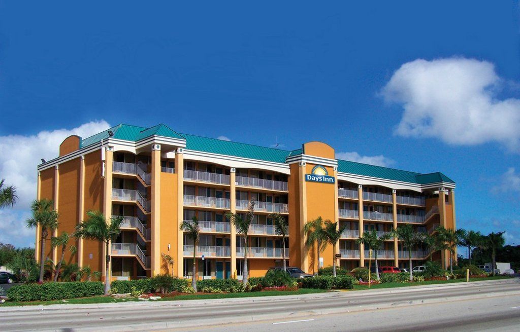 Days Inn by Wyndham Fort Lauderdale-Oakland Park Airport N Wilton Manors Eksteriør bilde